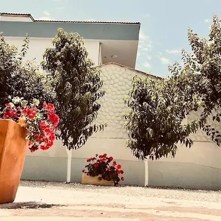 Apartamento Private Oasis With Its Own Pool Near The Urla'da Oezel Havuzlu Evde Konakla