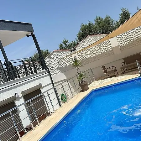 Private Oasis With Its Own Pool Near The Urla'da Oezel Havuzlu Evde Konakla * Урла