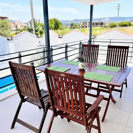 Private Oasis With Its Own Pool Near The Urla'da Oezel Havuzlu Evde Konakla *